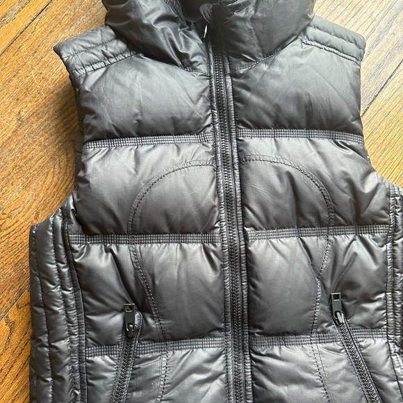 Lululemon Ladies Down Vest - Picture 2 of 3